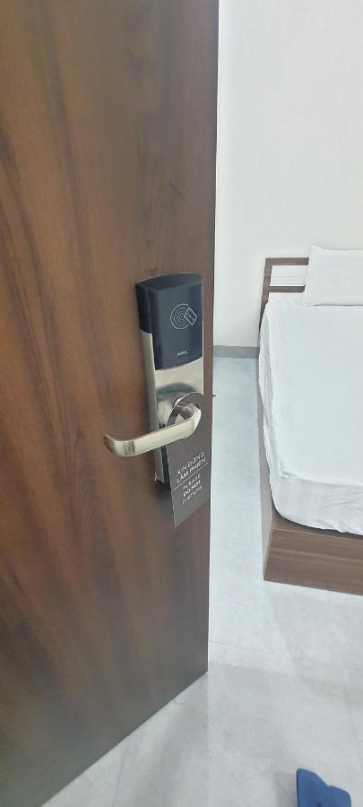 Karola Hotel Дананг Экстерьер фото